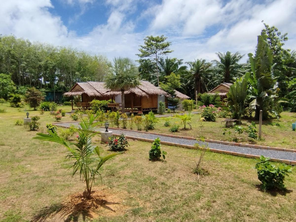 Palm Garden Bungalows Ko Lanta Exteriör bild
